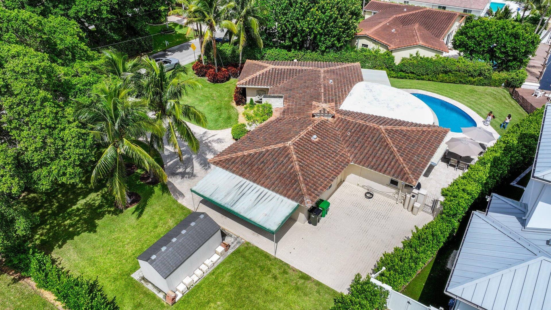910 Banyan Drive, Delray Beach, FL 33483 910 Banyan Drive - 12.jpg-SMALL