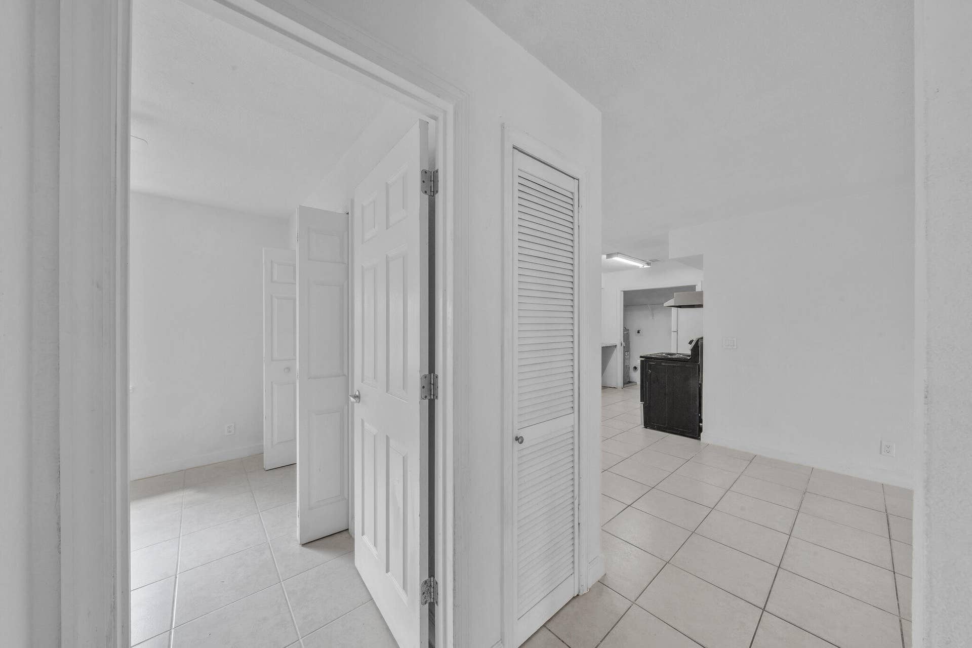 11 Foyer (2)