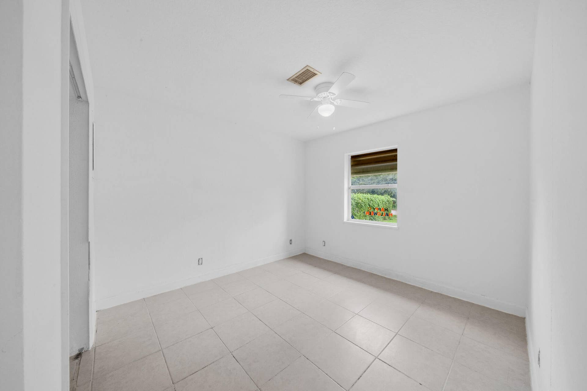 4 Primary Bedroom (1)