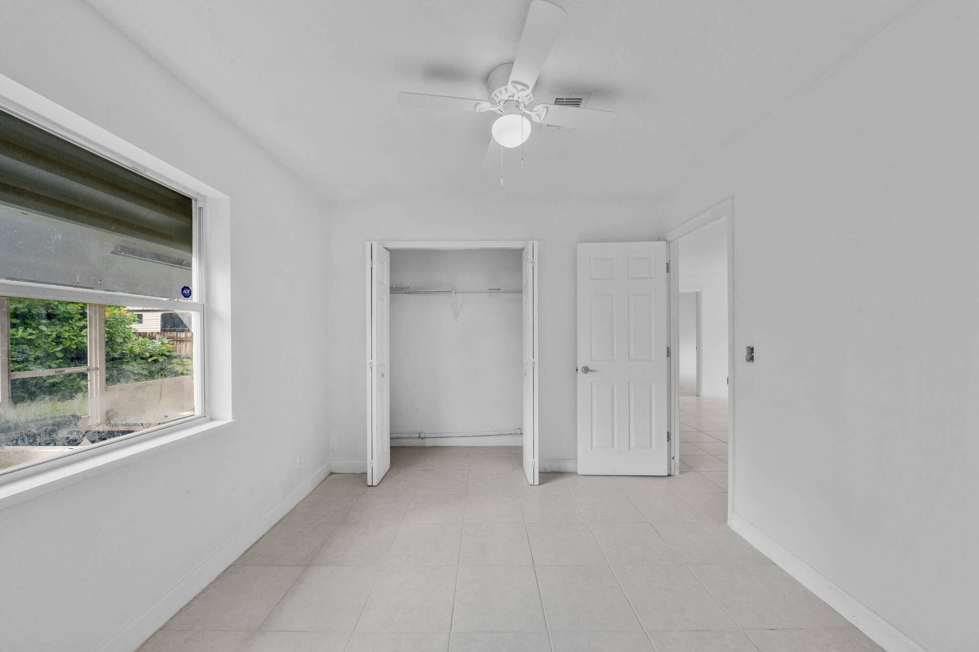 7 Guest Bedroom A (3)