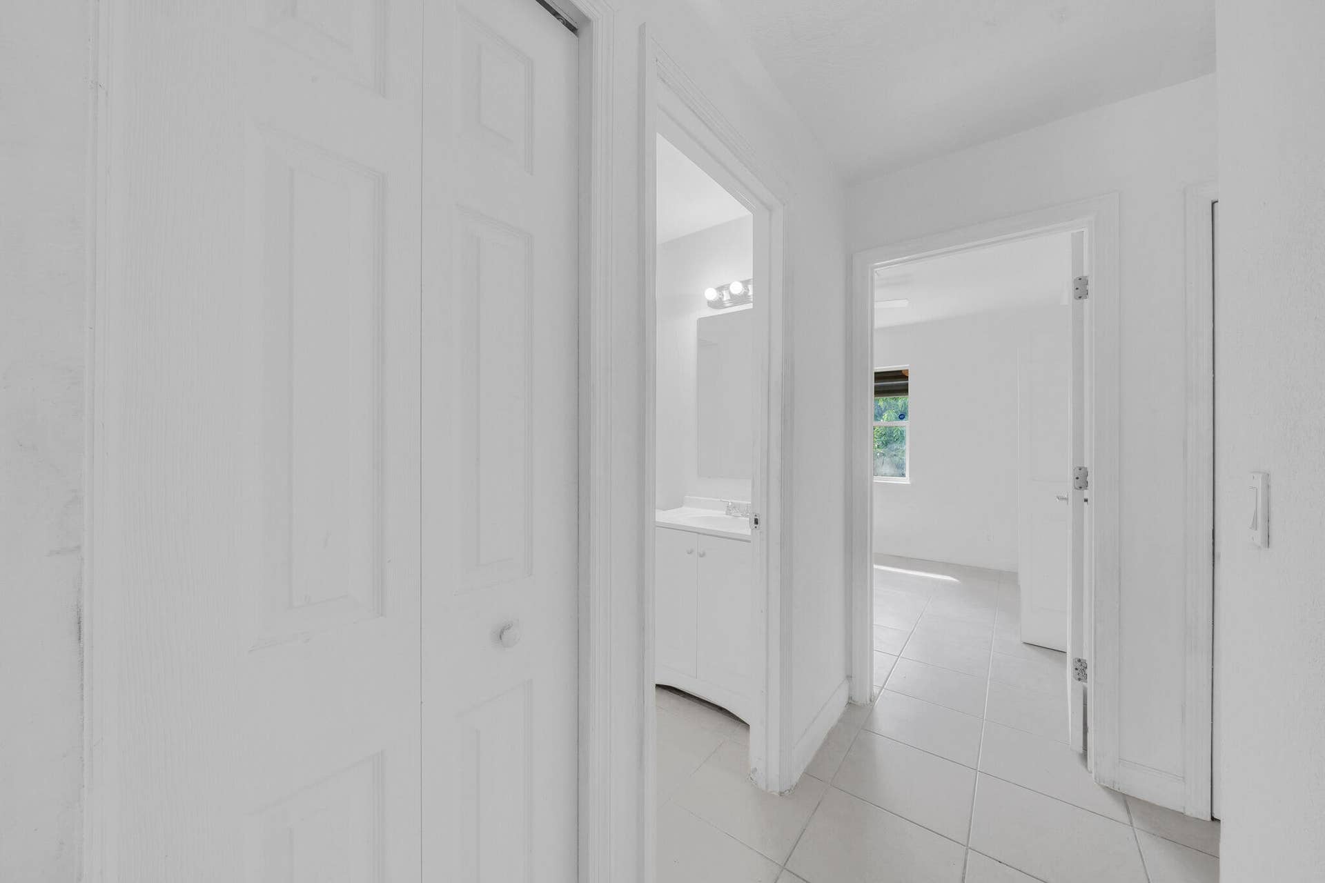 11 Foyer (1)