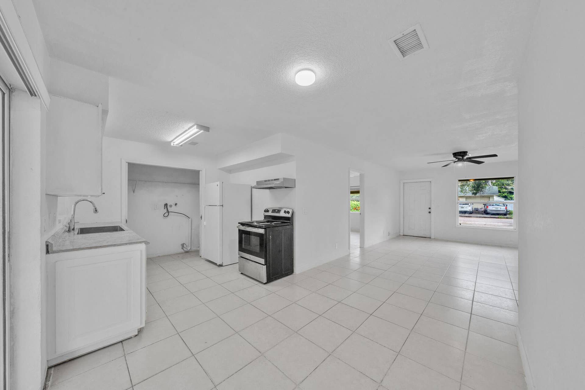 16 Dining + Kitchen (1)