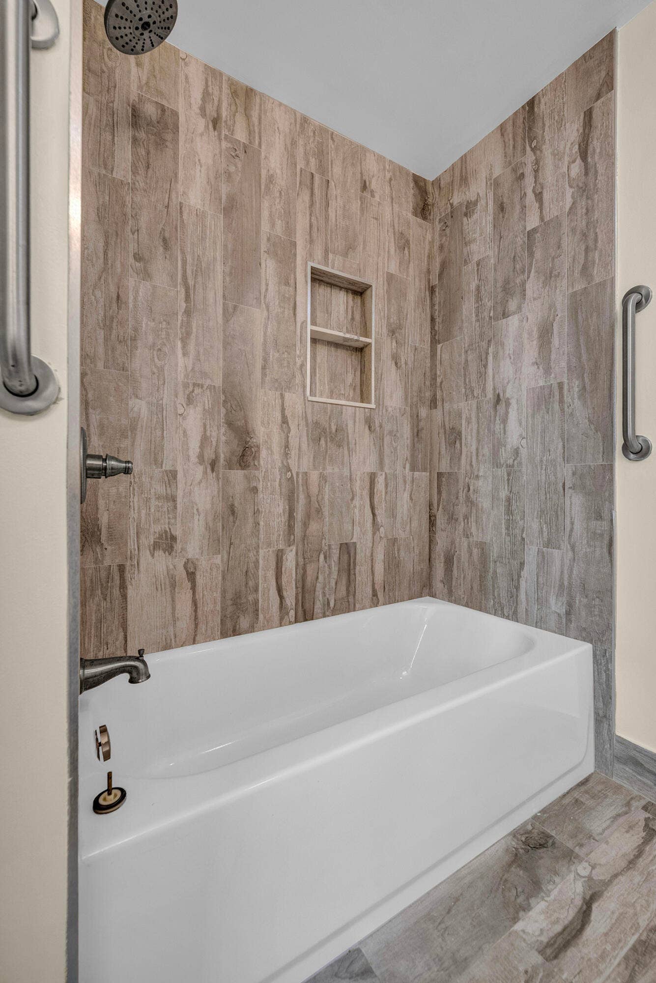Bathtub