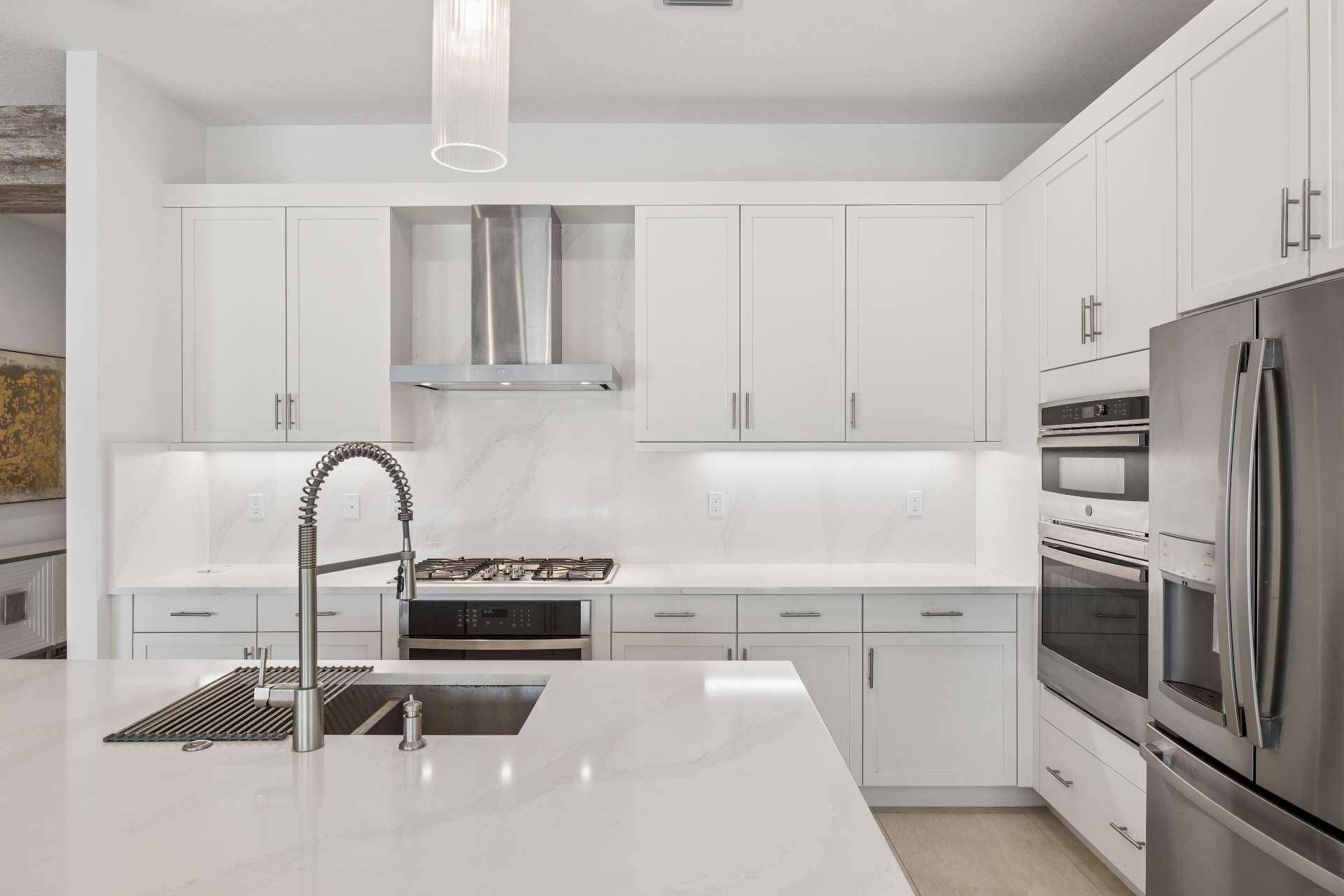 GOURMET KITCHEN