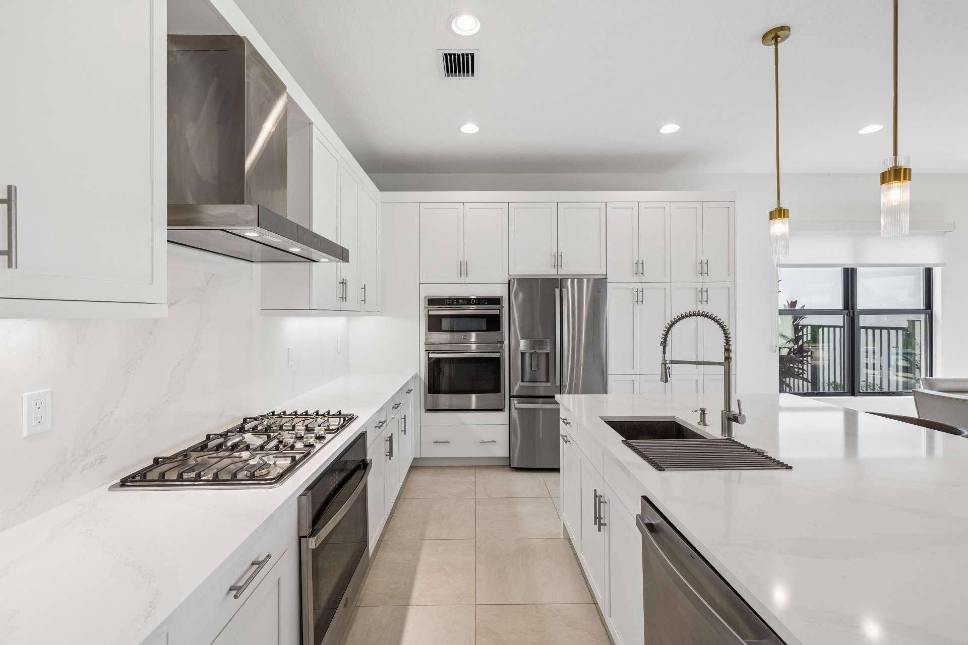 GOURMET KITCHEN