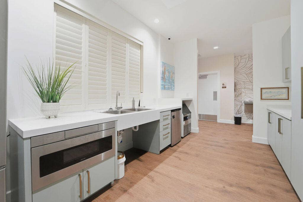 1841 NW 18th Avenue, #201, Delray Beach, FL 33445 1841_NW_18TH_AVE_027