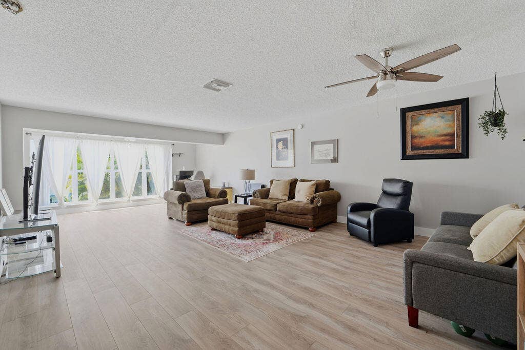 1841 NW 18th Avenue, #201, Delray Beach, FL 33445 1841_NW_18TH_AVE_009