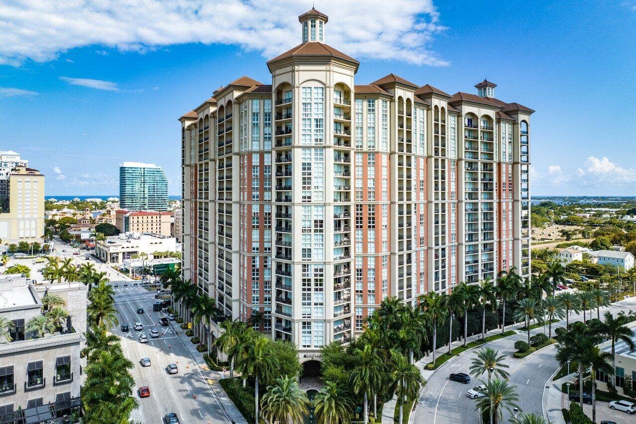 Iconic - CityPlace South Tower