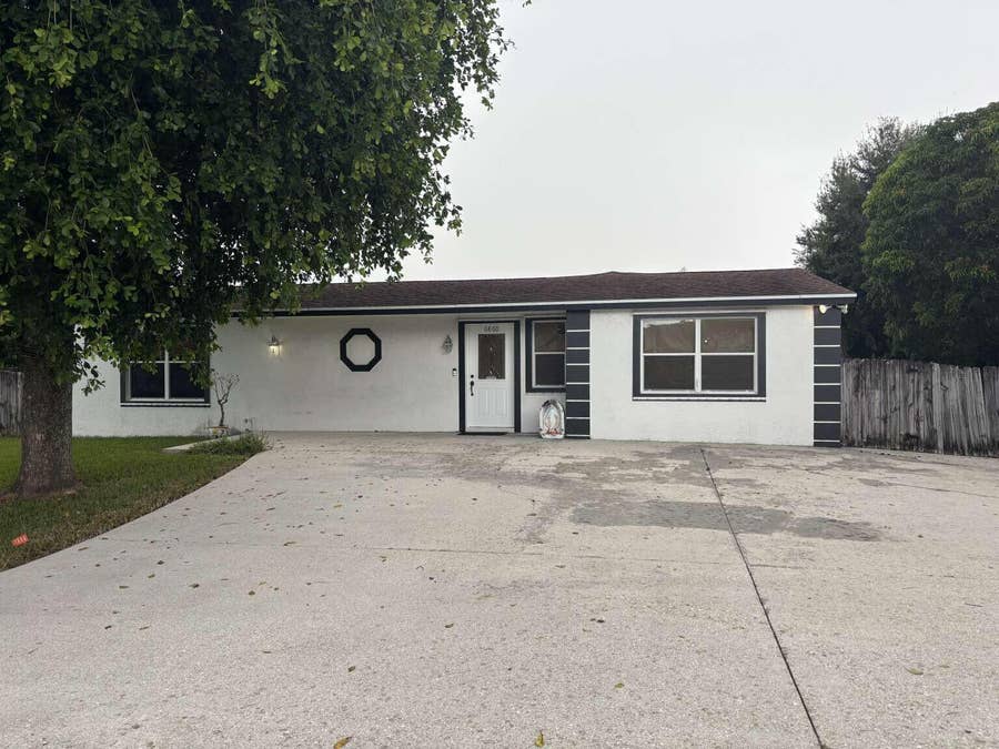 Property photo for 6860 Venetian Drive, Lake Worth, FL