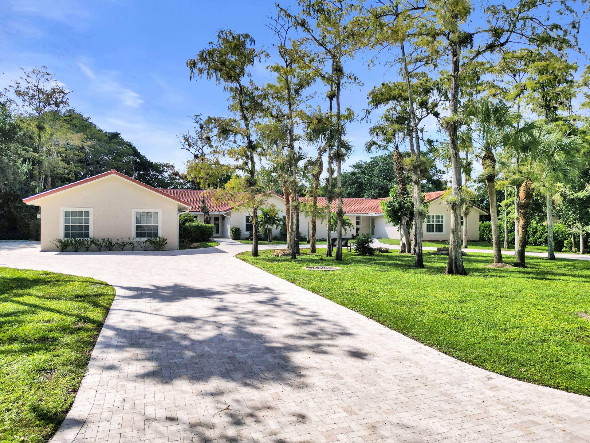 5000 NW 81st Avenue, Coral Springs, FL 33067 10-web-or-mls-Photo Oct 09 2026, 3 16 48