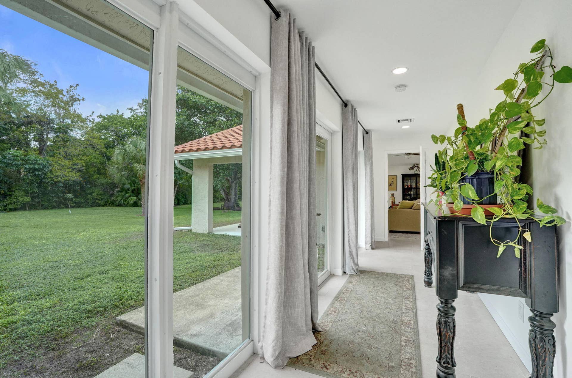 5000 NW 81st Avenue, Coral Springs, FL 33067 104-web-or-mls-DSC09589