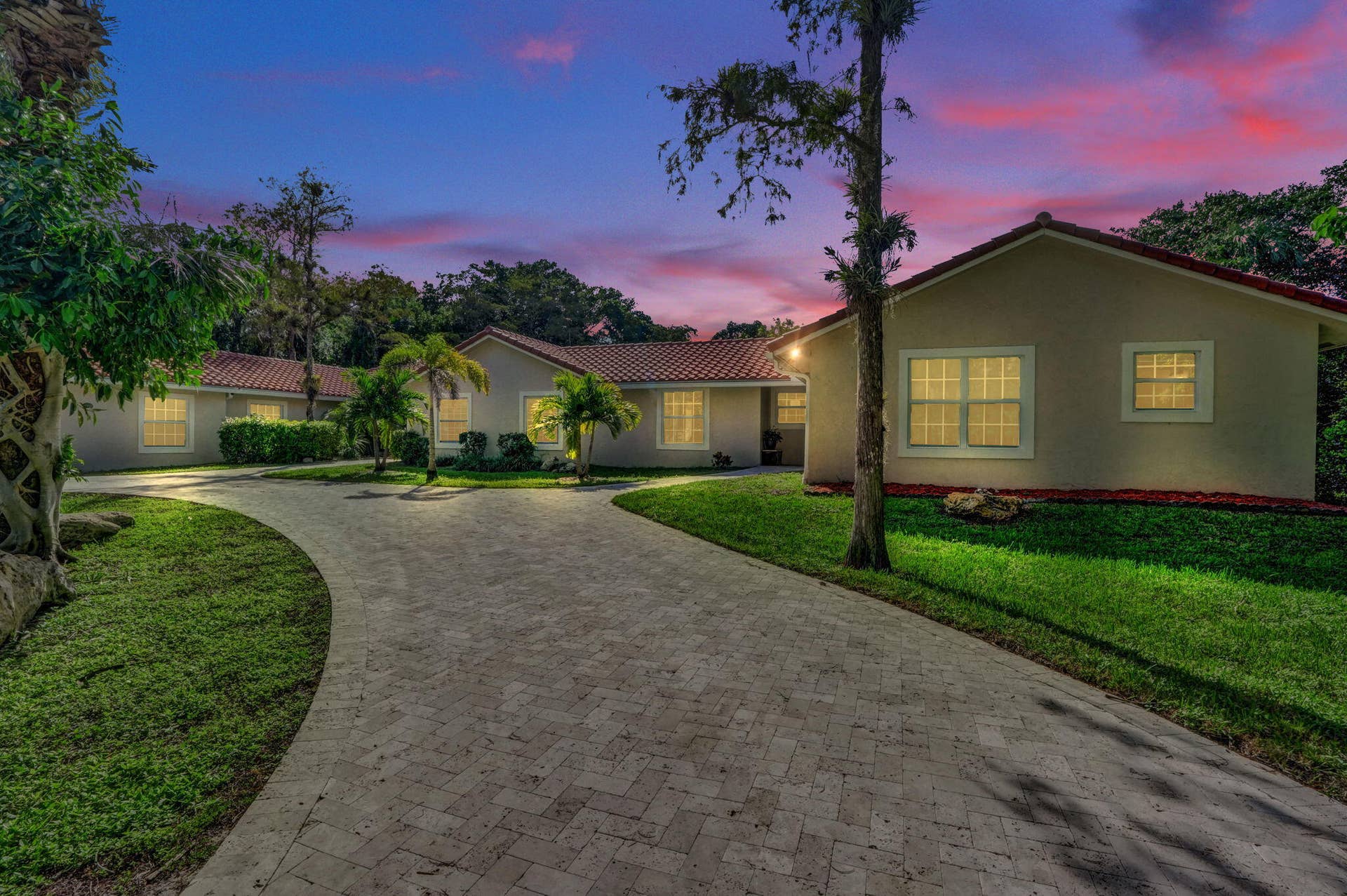 5000 NW 81st Avenue, Coral Springs, FL 33067 22-web-or-mls-DSC09346 (2)
