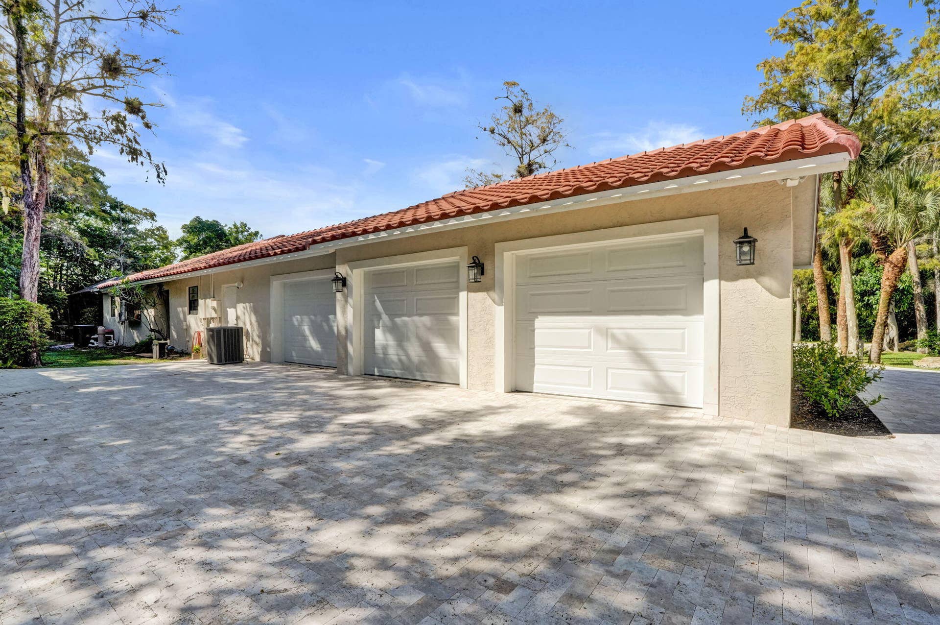 5000 NW 81st Avenue, Coral Springs, FL 33067 29-web-or-mls-DSC09337