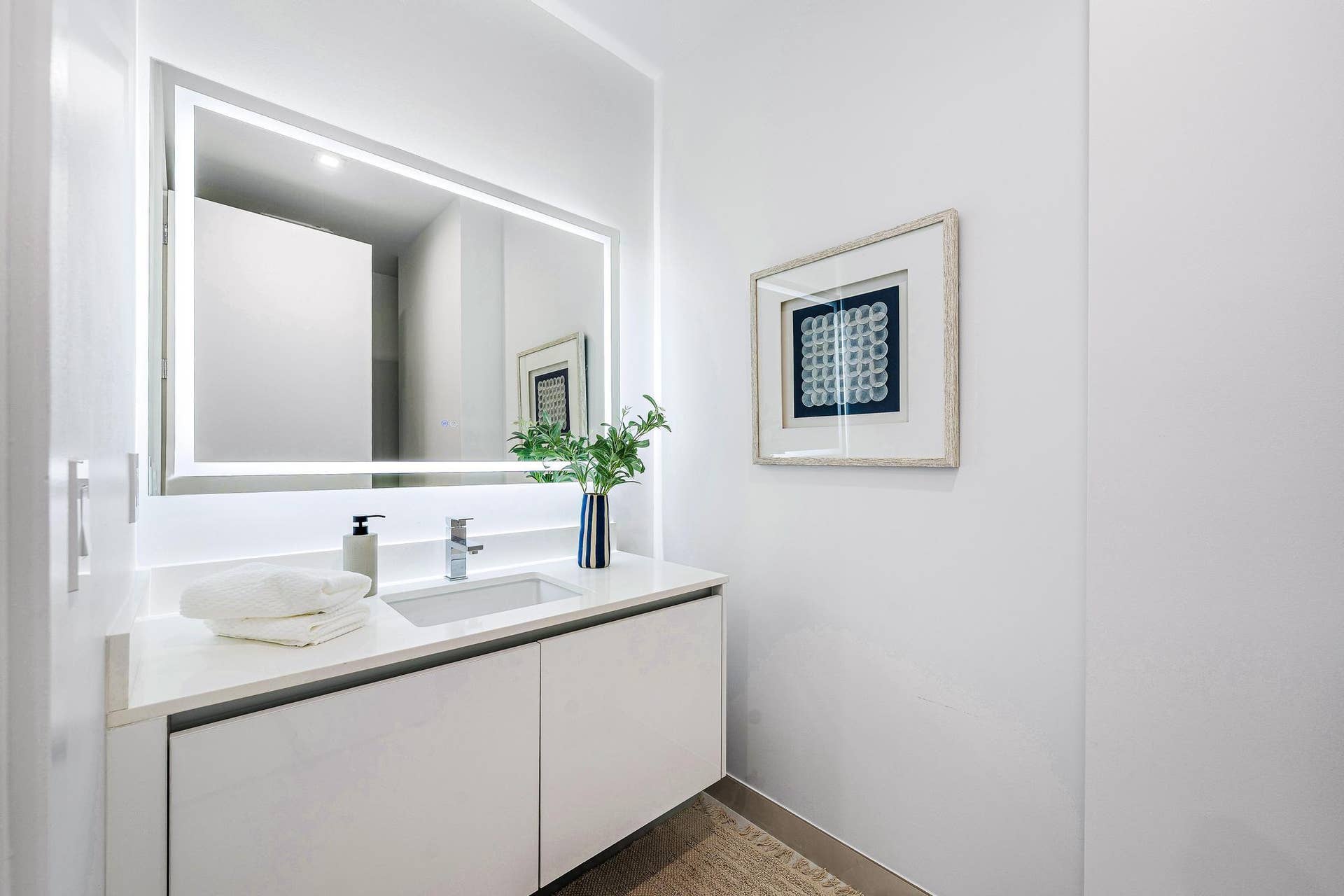 220 LAKE SHORE Drive, #817, Lake Park, West Palm Beach, FL 33403 220 Lake Shore Dr. #817-9