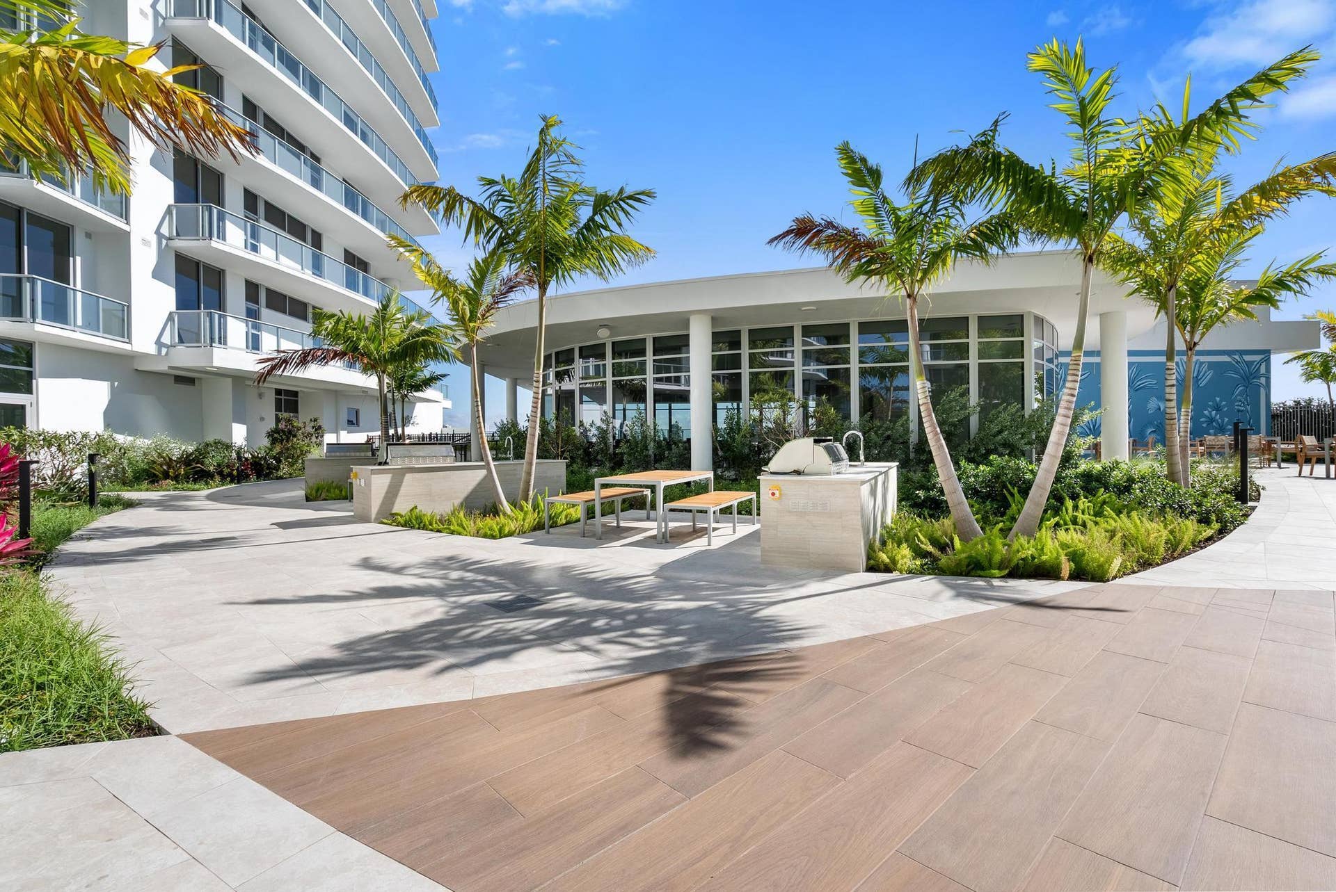 220 LAKE SHORE Drive, #817, Lake Park, West Palm Beach, FL 33403 DSC03606