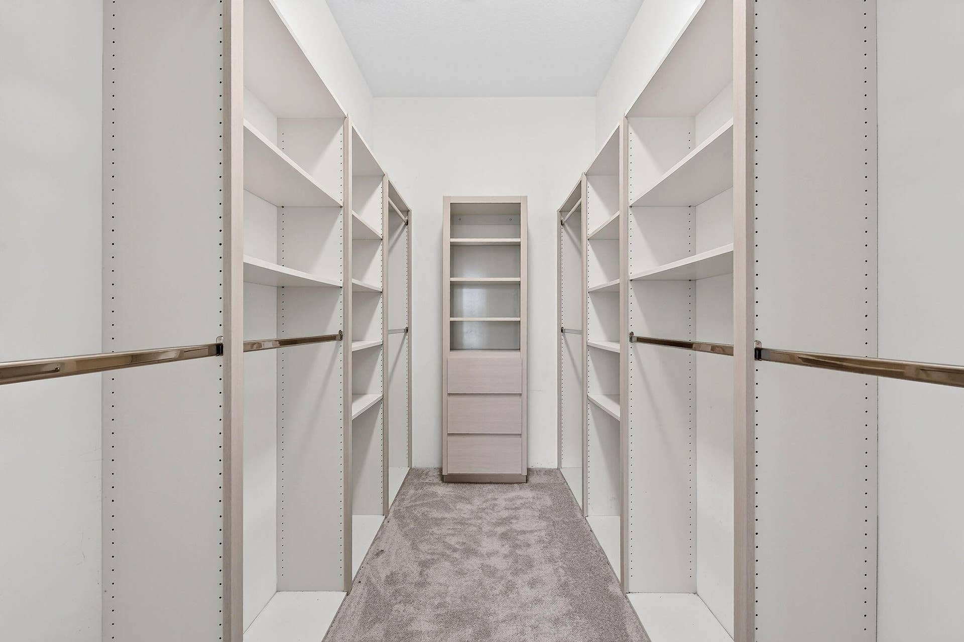 1081 Bedford Avenue, Palm Beach Gardens, FL 33403 Primary BR walk-in closet