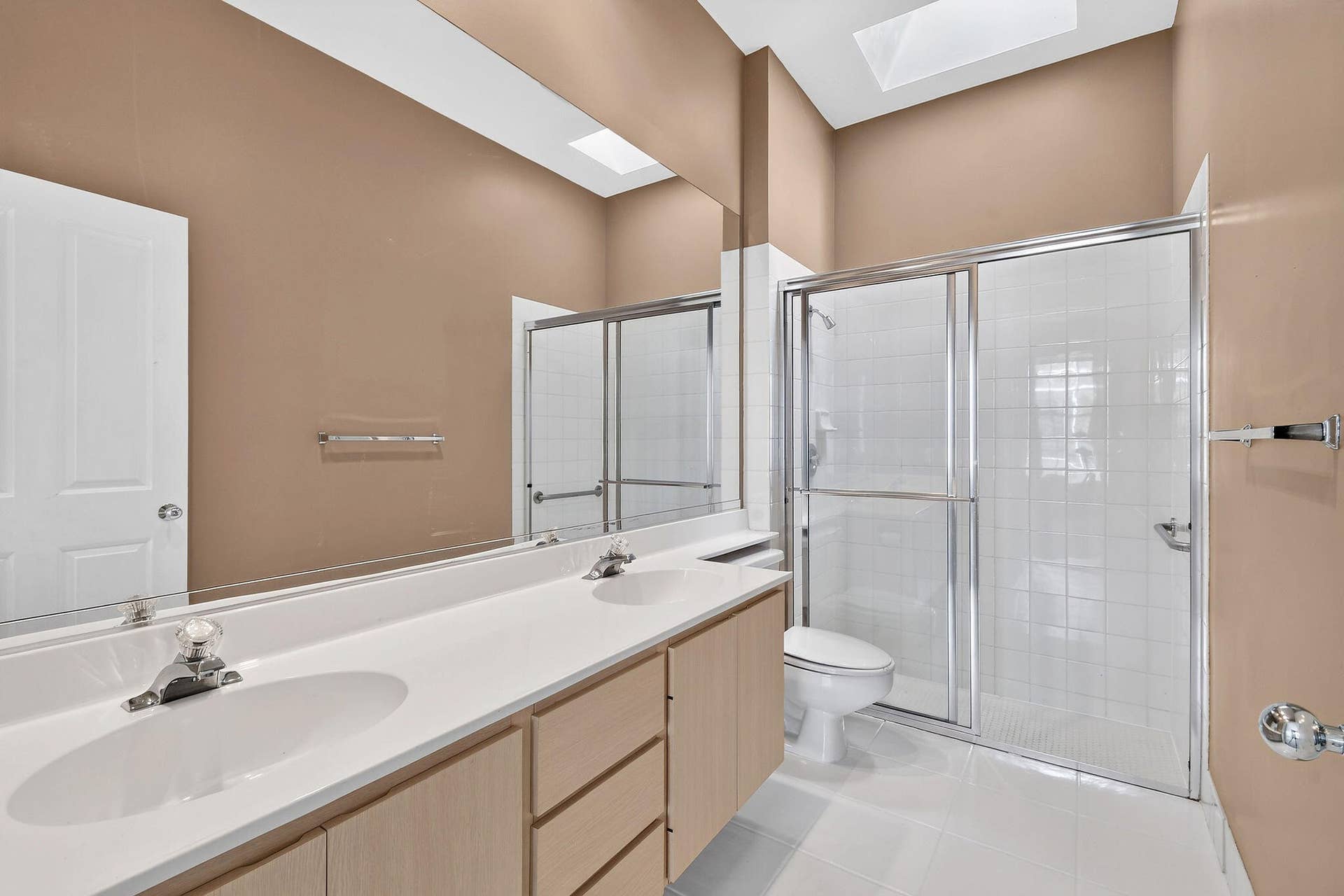 1081 Bedford Avenue, Palm Beach Gardens, FL 33403 Primary BR en-suite
