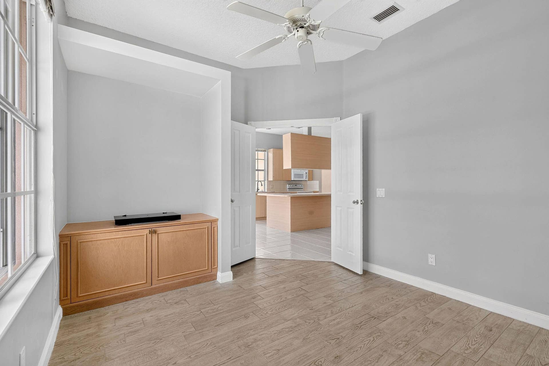 1081 Bedford Avenue, Palm Beach Gardens, FL 33403 1081BedfordAve(41)