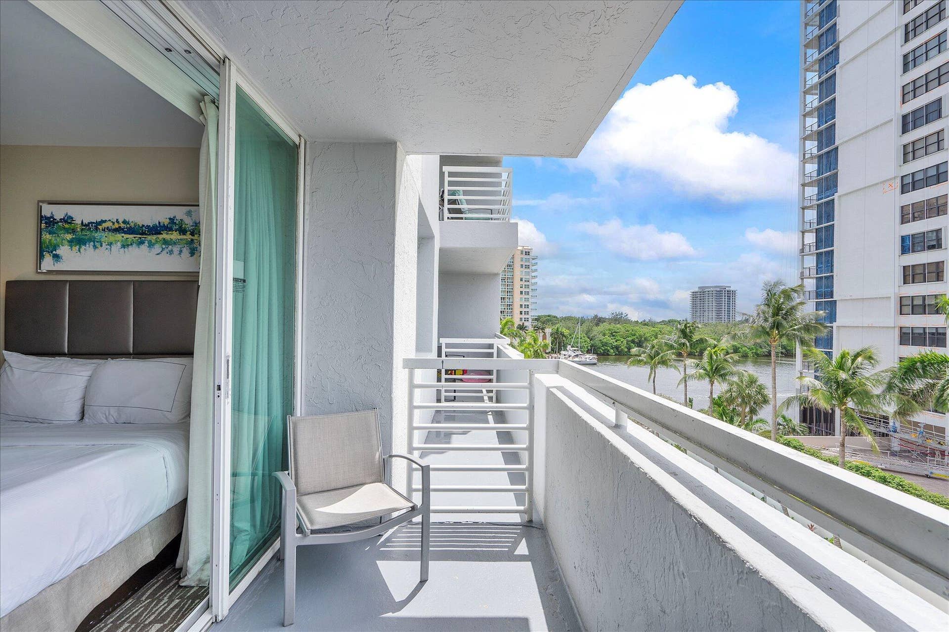 2670 E Sunrise Boulevard, #409, Fort Lauderdale, FL 33304 28-2670 E Sunrise Blvd #409_028