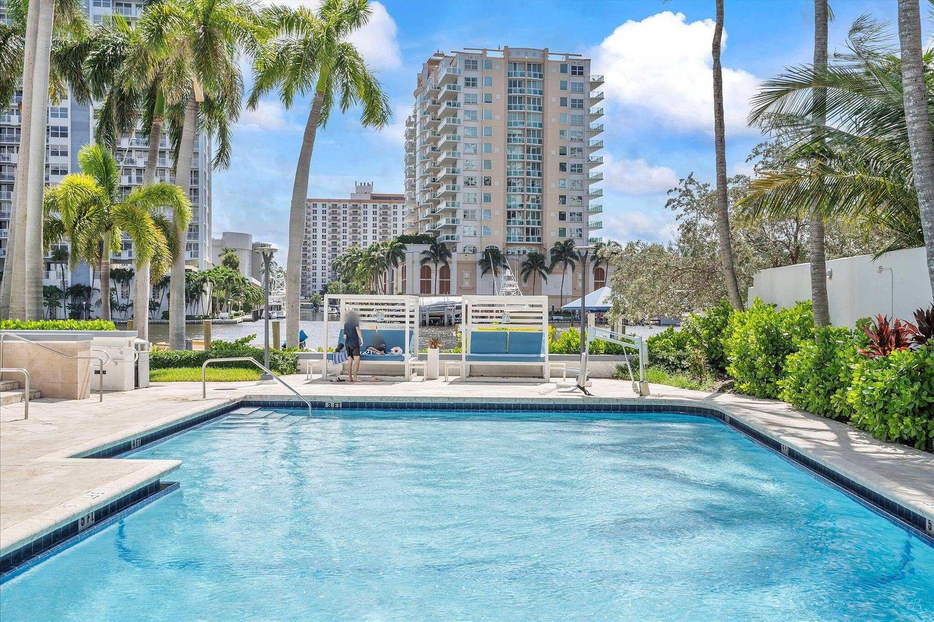 2670 E Sunrise Boulevard, #409, Fort Lauderdale, FL 33304 38-2670 E Sunrise Blvd #409_038