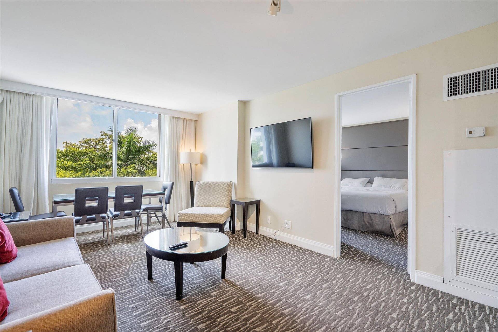 2670 E Sunrise Boulevard, #409, Fort Lauderdale, FL 33304 02-2670 E Sunrise Blvd #409_002