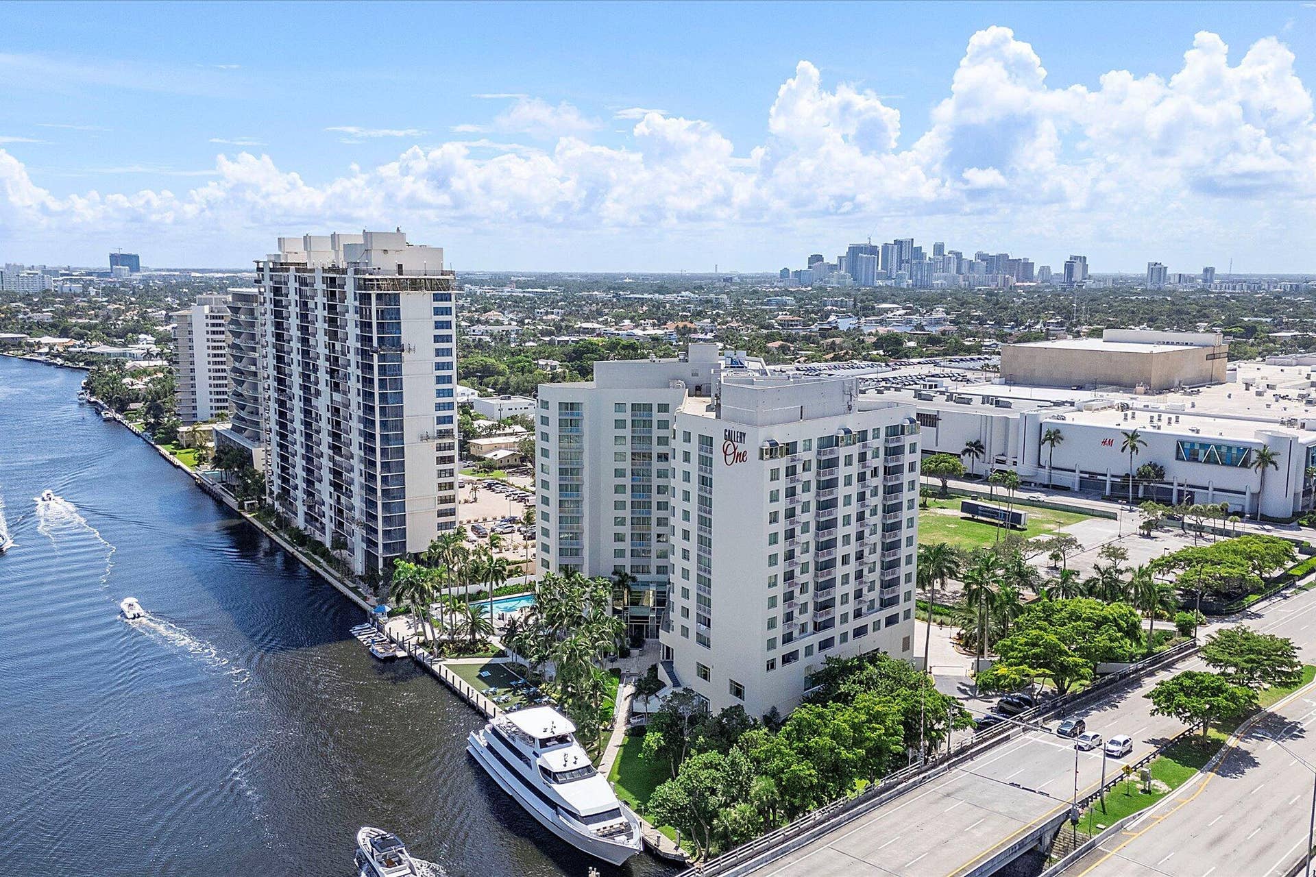 2670 E Sunrise Boulevard, #409, Fort Lauderdale, FL 33304 64-2670 E Sunrise Blvd #409 drone_064