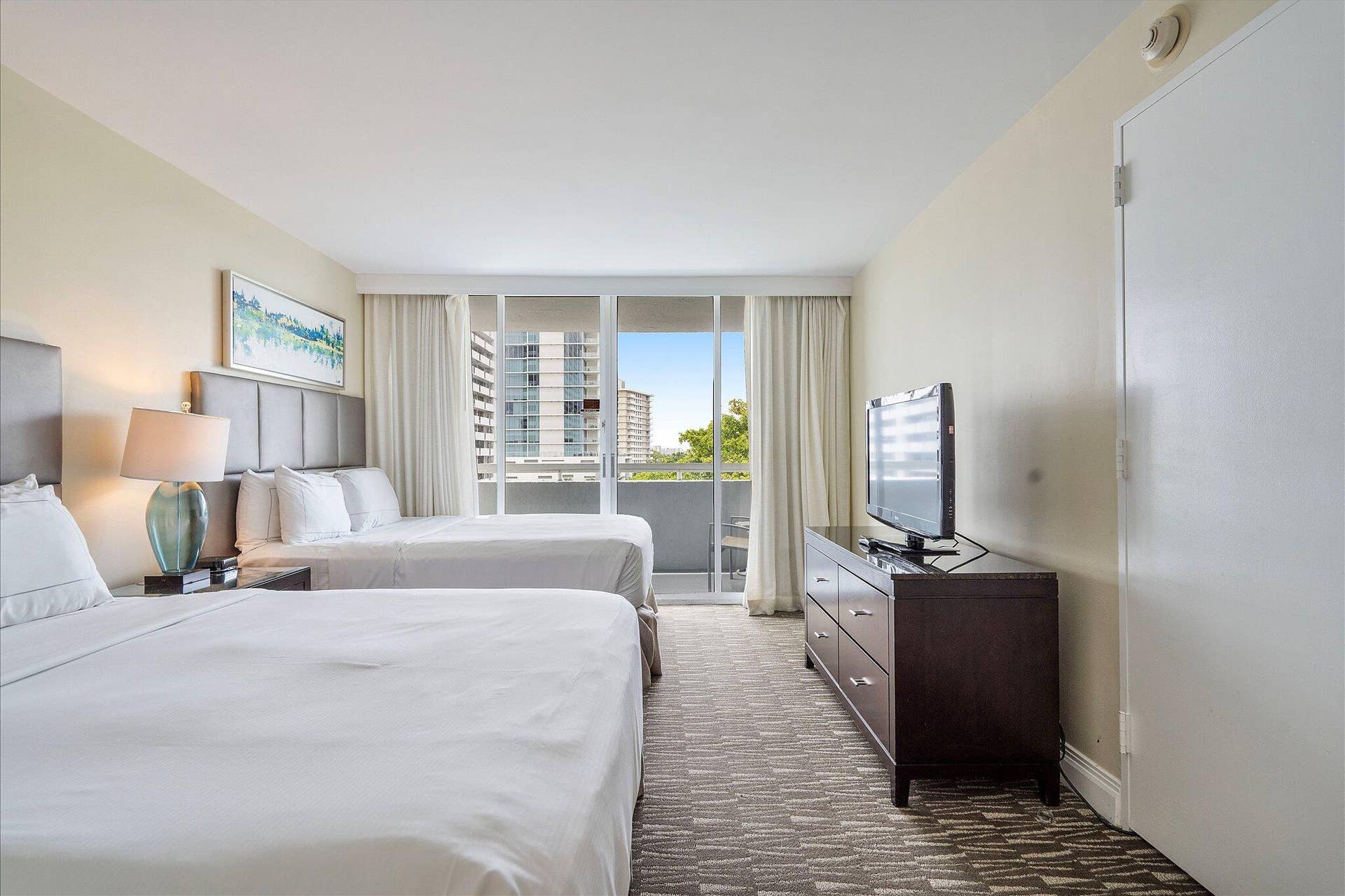 2670 E Sunrise Boulevard, #409, Fort Lauderdale, FL 33304 24-2670 E Sunrise Blvd #409_024