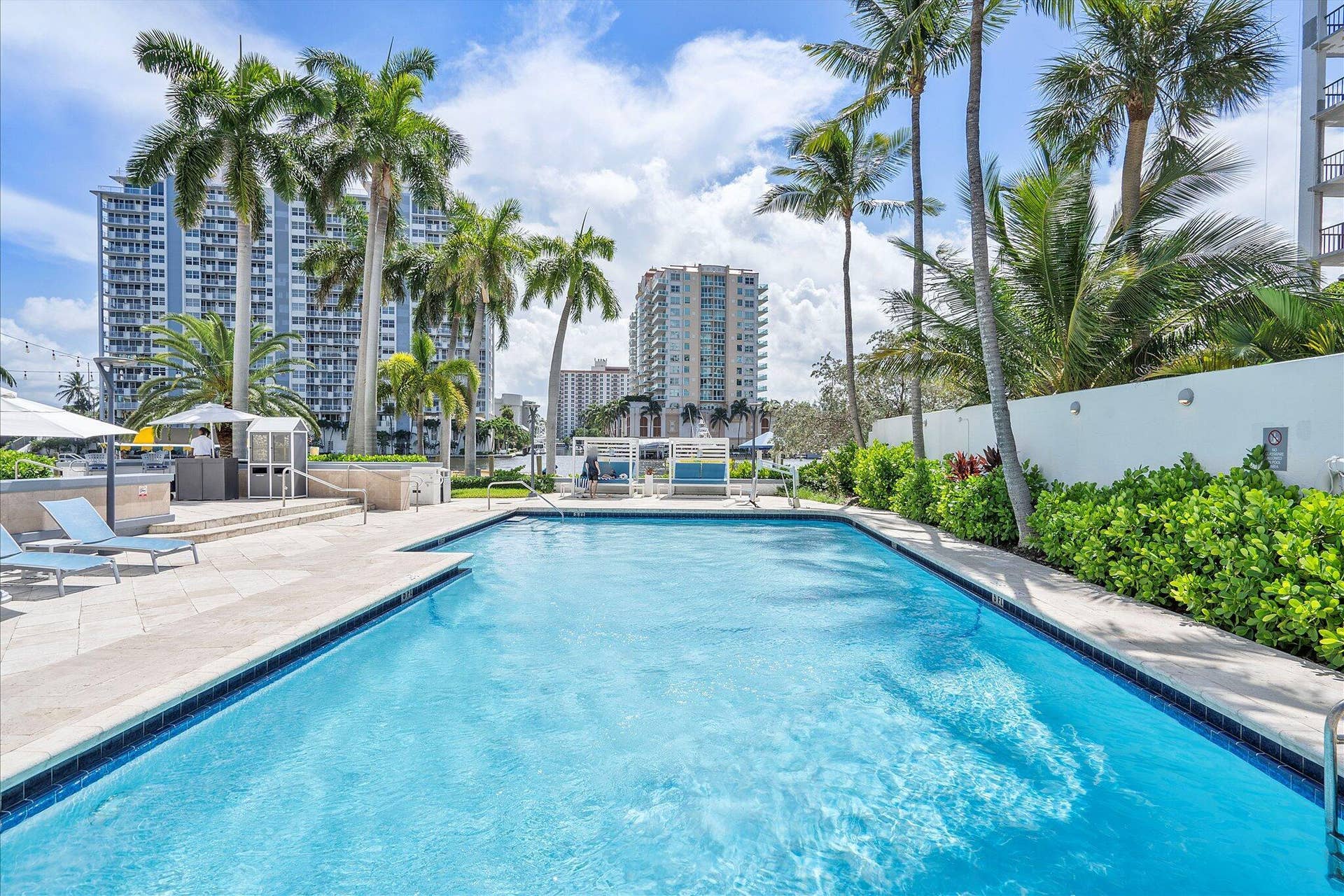 2670 E Sunrise Boulevard, #409, Fort Lauderdale, FL 33304 37-2670 E Sunrise Blvd #409_037