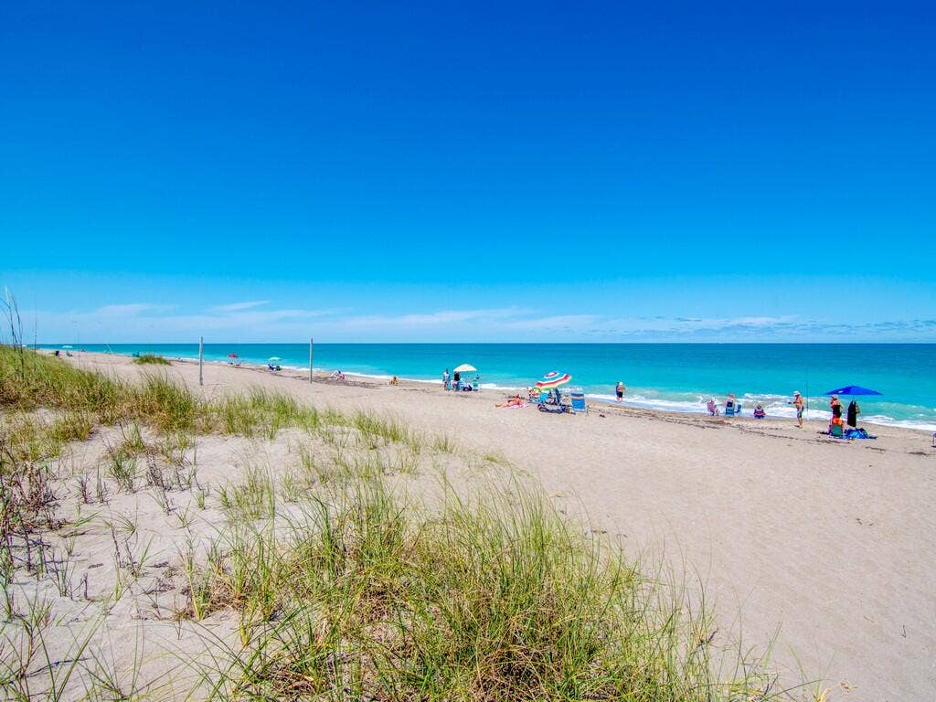91 Southpointe Drive, Fort Pierce, FL 34949 Beautiful beaches