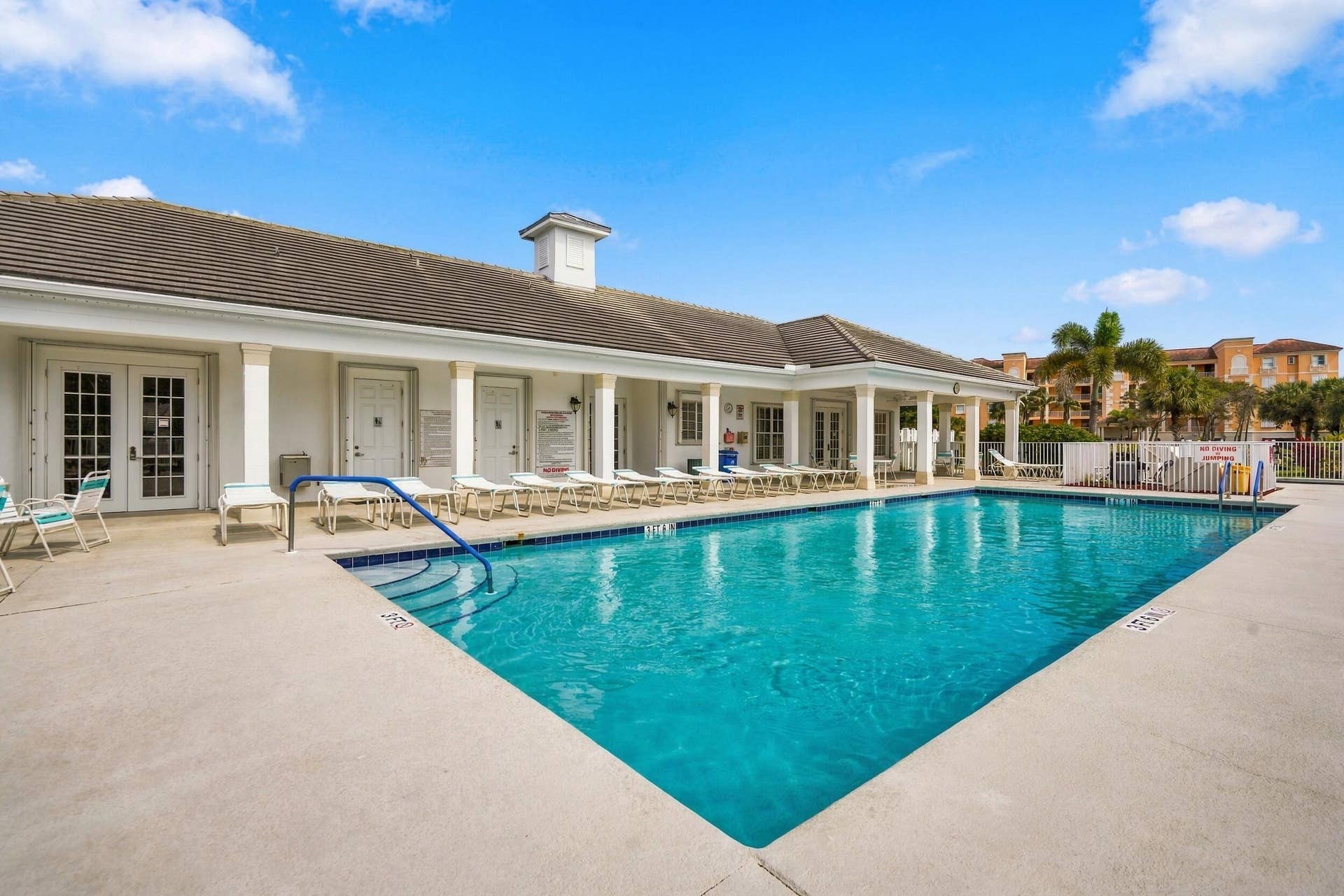 91 Southpointe Drive, Fort Pierce, FL 34949 Aruba Clubhouse and Pool