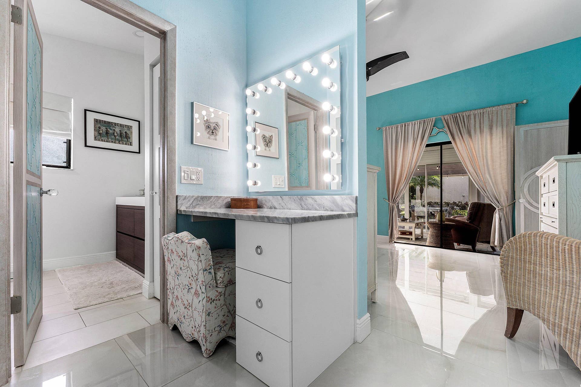1417 NW 26th Avenue, Delray Beach, FL 33445 Vanity