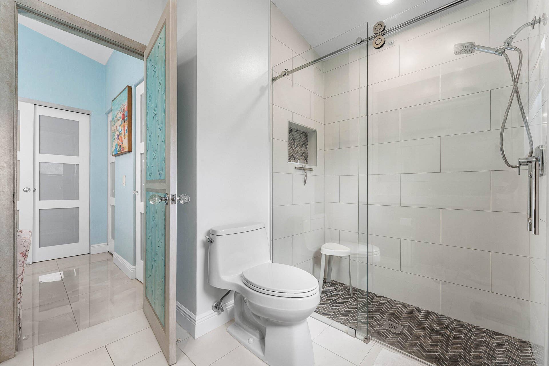 1417 NW 26th Avenue, Delray Beach, FL 33445 Bathroom 1
