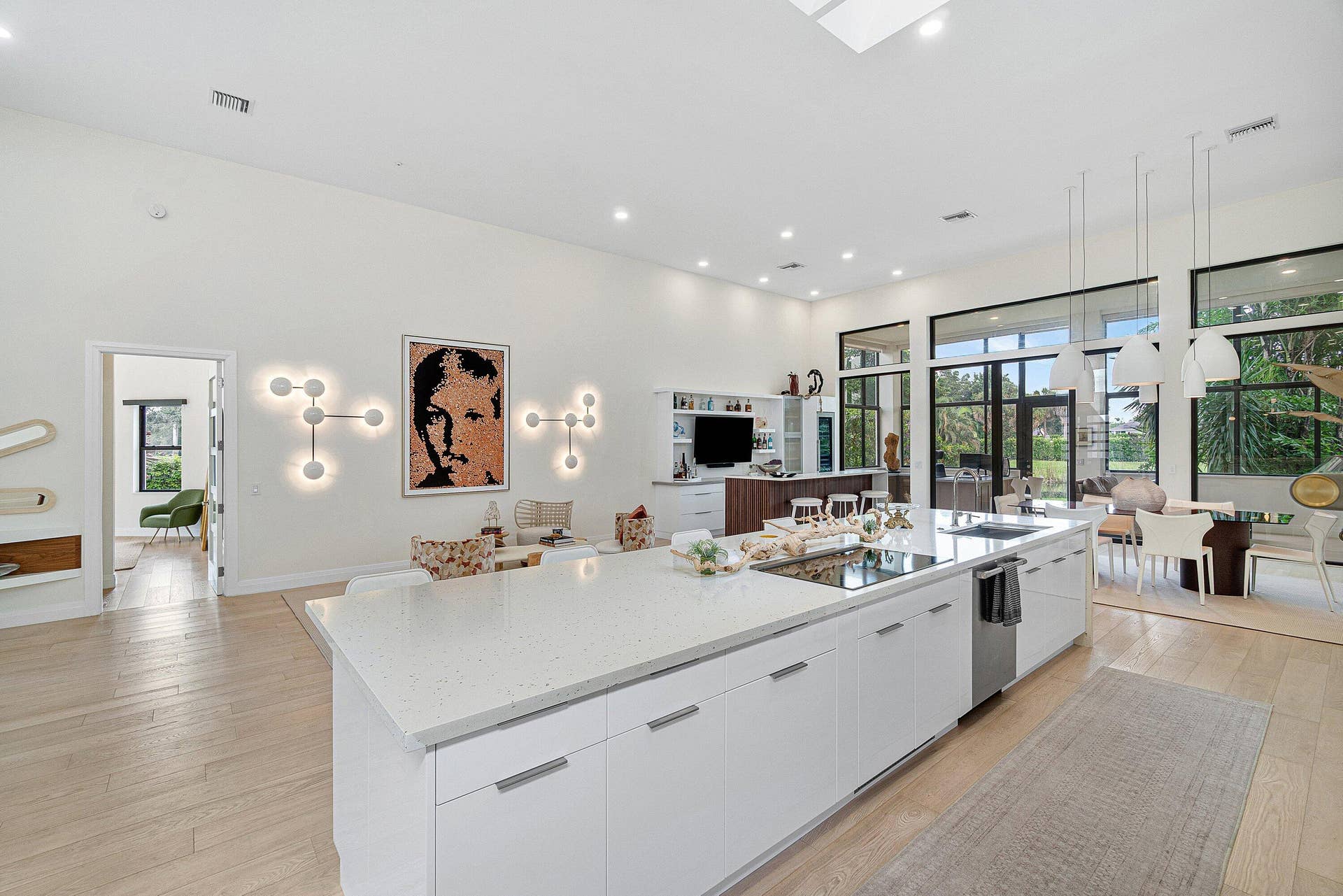 5161 Suffolk Drive, Boca Raton, FL 33496 Kitchen / Living Room
