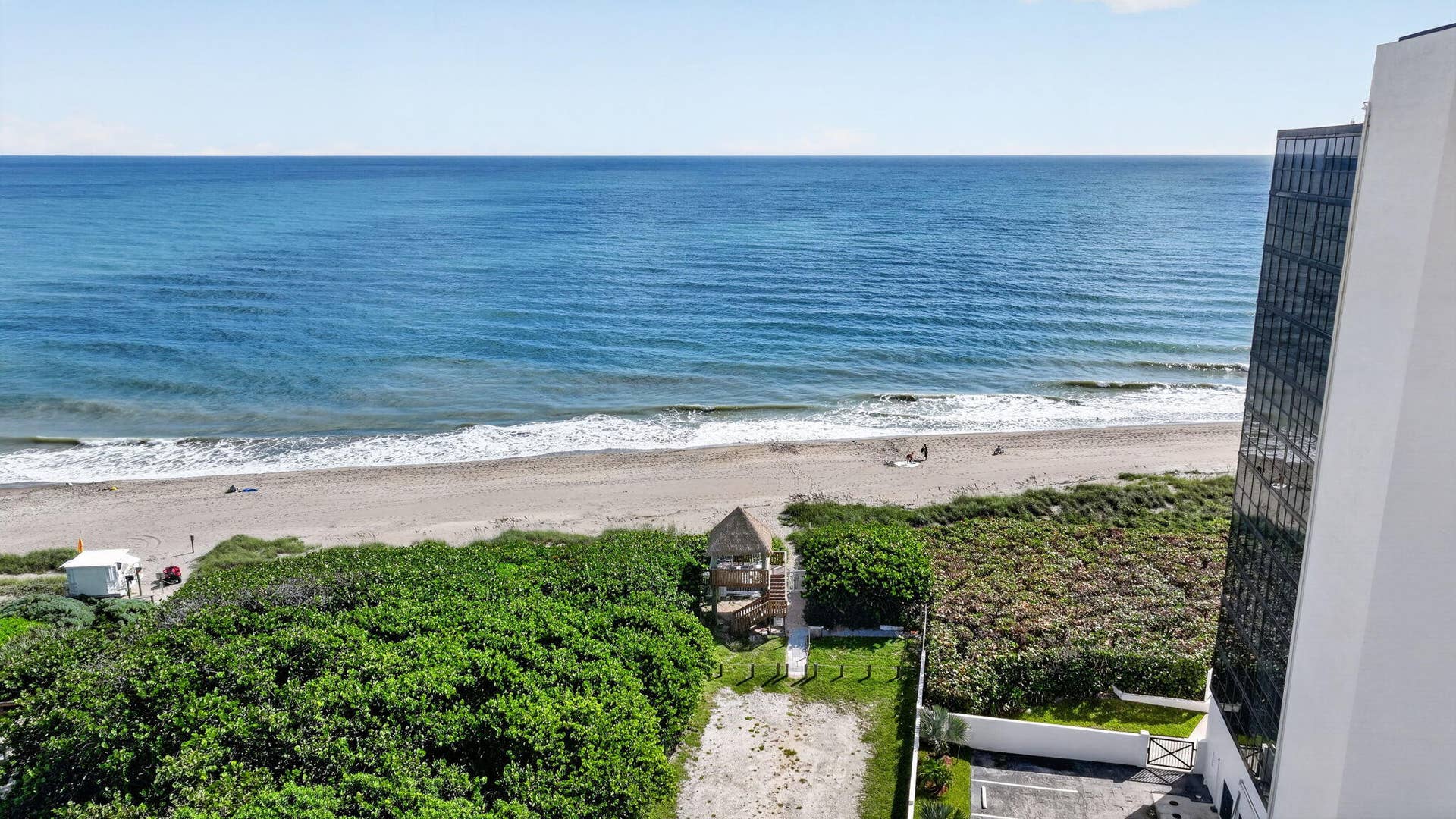 200 N El Mar Drive, #B202, Jensen Beach, FL 34957 37-web-or-mls-DJI_20260922024516_0139_D