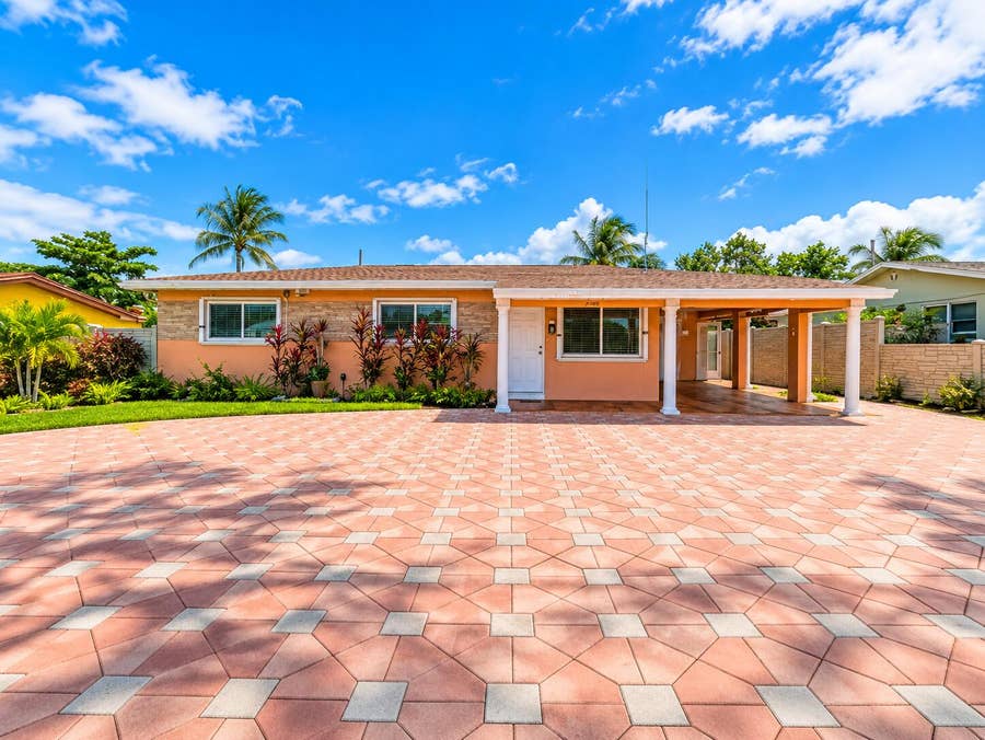 Property photo for 214 SW 3rd Avenue, Boynton Beach, FL