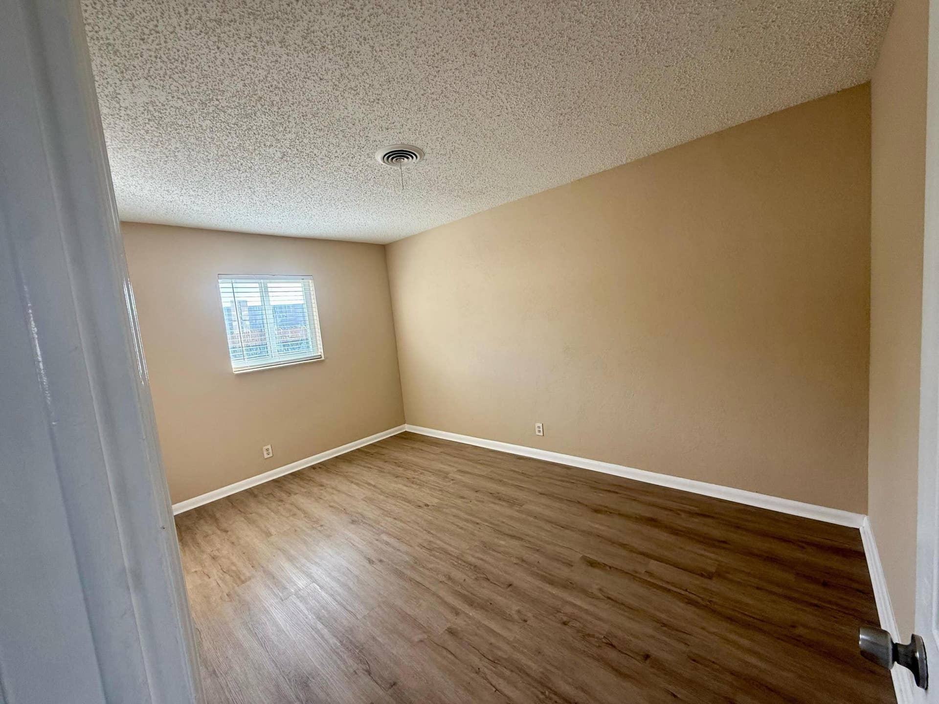 2920 NE 7th Avenue, #B, Pompano Beach, Pompano Beach, FL 33064 11