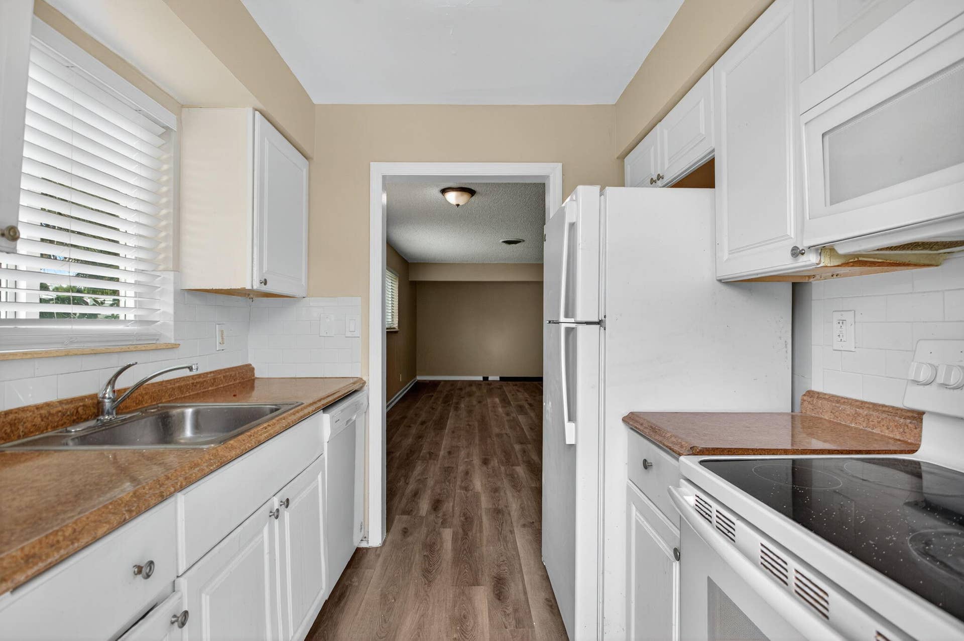 2920 NE 7th Avenue, #B, Pompano Beach, Pompano Beach, FL 33064 00