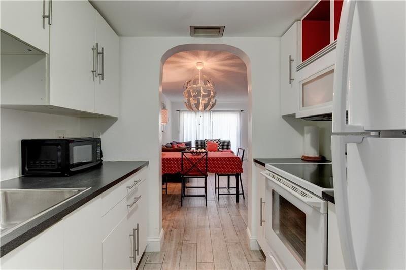 1461 S OCEAN Boulevard, #211, Lauderdale By The Sea, FL 33062 NO ASSESSMENT!!. THE BUILDING HAD A $1.5 MILLION DOLLAR RESTORATION WITH ITS 40 YEAR INSPECTION, SIRS, RESERVES, ASSESSMENTS ALL PAID BY SELLER!!!.. A BEACH & BOAT LOVERS DREAM!!.. A PRIVATE DEEDED BEACH ACCESS ACROSS THE STREET & NEW BOAT DOCK TO LIVE THE LIFESYTLE OF LAUDERDALE BY THE SEA. THIS HIGHLY DEMANDED 1 BEDROOM 1.5 BATH UNIT FEATURES THE PERFECT LOCATION IN A WELL MANAGED COMPLEX WITH ALL CERTIFICATIONS COMPLETED. THE UNIT IS MOVE IN READY. IT OFFERS RELAXING COURTYARD AND POOL VIEWS!