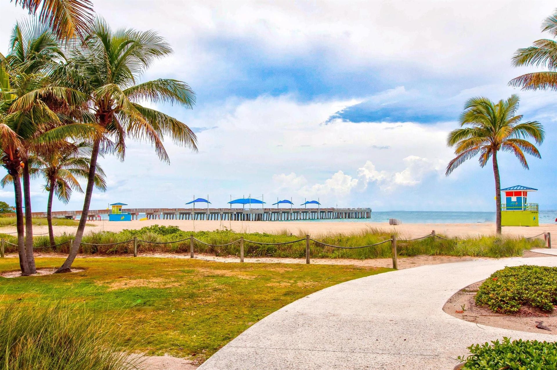 1461 S OCEAN Boulevard, #211, Lauderdale By The Sea, FL 33062 Conveniently located between Commercial Blvd and Atlantic Blvd walking distance to amenities and just minutes to the New Pompano Beach Pier Attractions, Lauderdale By The Sea, and Fort Lauderdale!