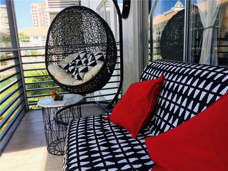 1461 S OCEAN Boulevard, #211, Lauderdale By The Sea, FL 33062 NO ASSESSMENT!!. THE BUILDING HAD A $1.5 MILLION DOLLAR RESTORATION WITH ITS 40 YEAR INSPECTION, SIRS, RESERVES, ASSESSMENTS ALL PAID BY SELLER!!!.. A BEACH & BOAT LOVERS DREAM!!.. A PRIVATE DEEDED BEACH ACCESS ACROSS THE STREET & NEW BOAT DOCK TO LIVE THE LIFESYTLE OF LAUDERDALE BY THE SEA. THIS HIGHLY DEMANDED 1 BEDROOM 1.5 BATH UNIT FEATURES THE PERFECT LOCATION IN A WELL MANAGED COMPLEX WITH ALL CERTIFICATIONS COMPLETED. THE UNIT IS MOVE IN READY. IT OFFERS RELAXING COURTYARD AND POOL VIEWS!