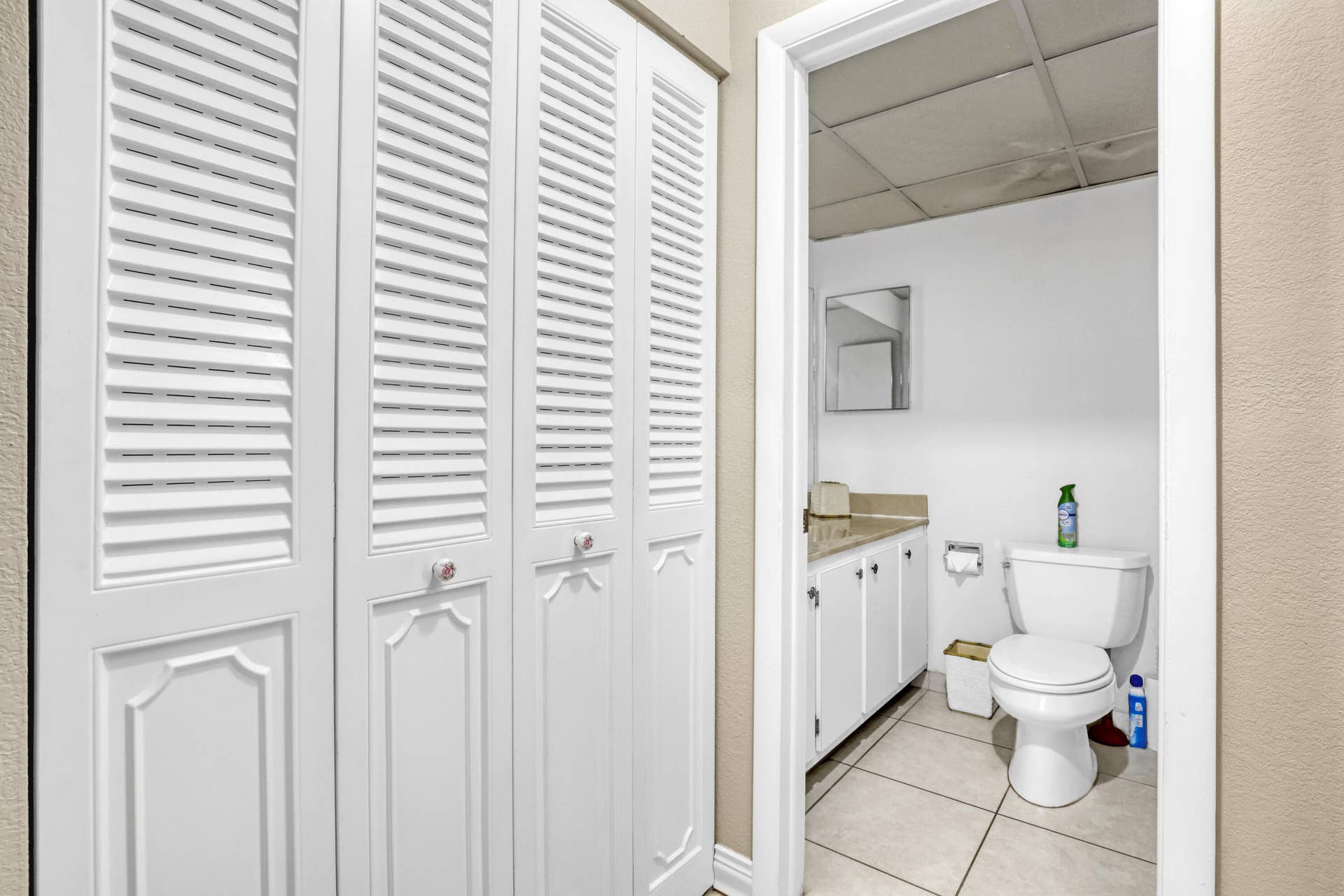 145 S Ocean Avenue, #601, Palm Beach Shores, FL 33404 Principle Closet