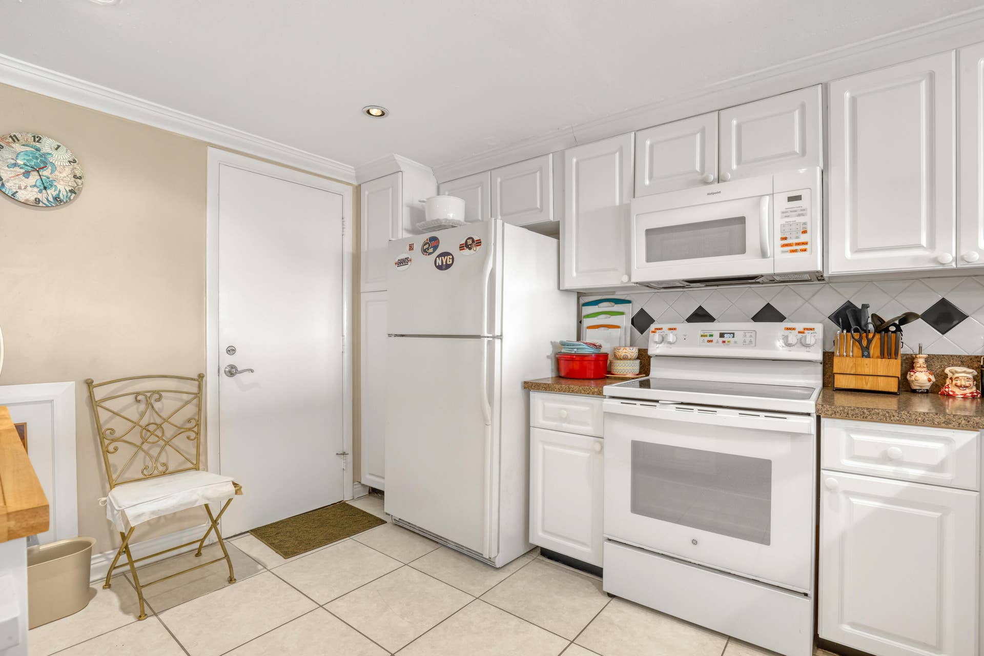 145 S Ocean Avenue, #601, Palm Beach Shores, FL 33404 Kitchen