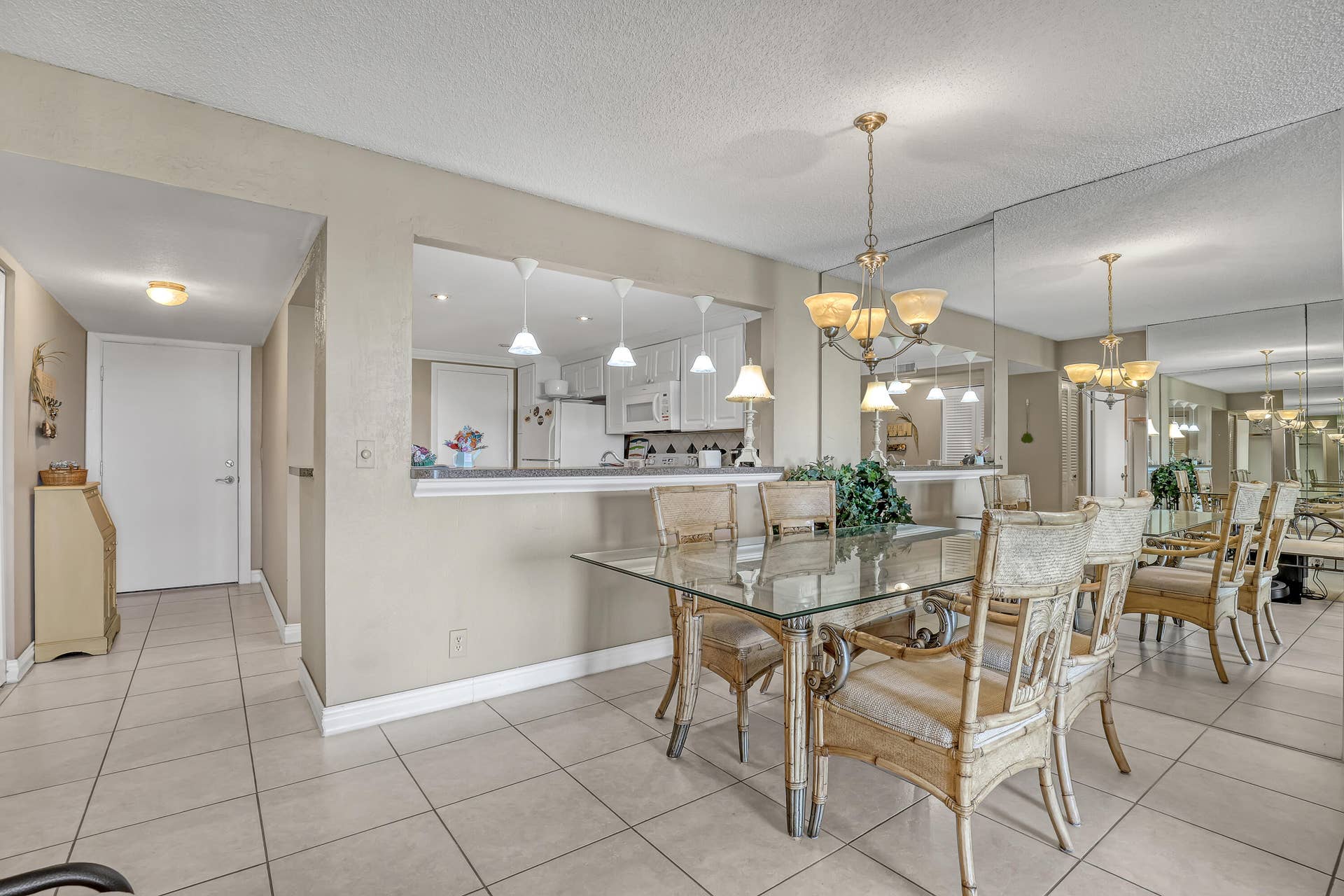 145 S Ocean Avenue, #601, Palm Beach Shores, FL 33404 Dining Room