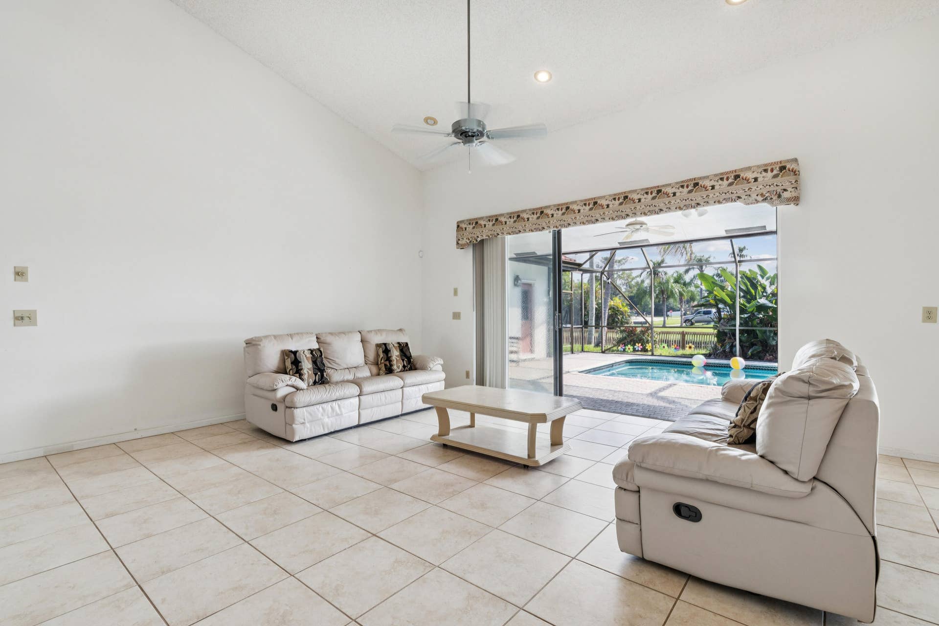 1240 NW 100TH Way NW, Plantation, FL 33322 1240_NW_100th_Way_013