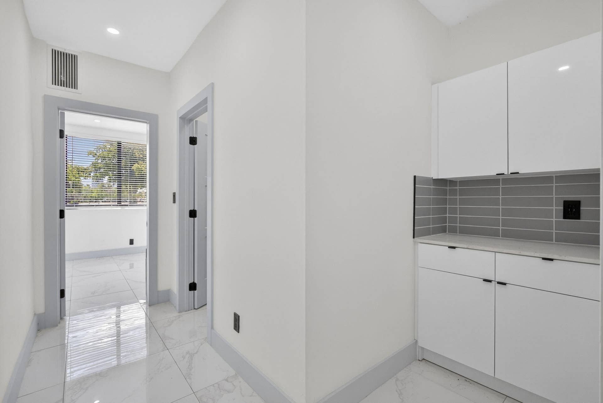 324 20th Street, #Unit 320, West Palm Beach, FL 33407 92-web-or-mls-BS1A4917