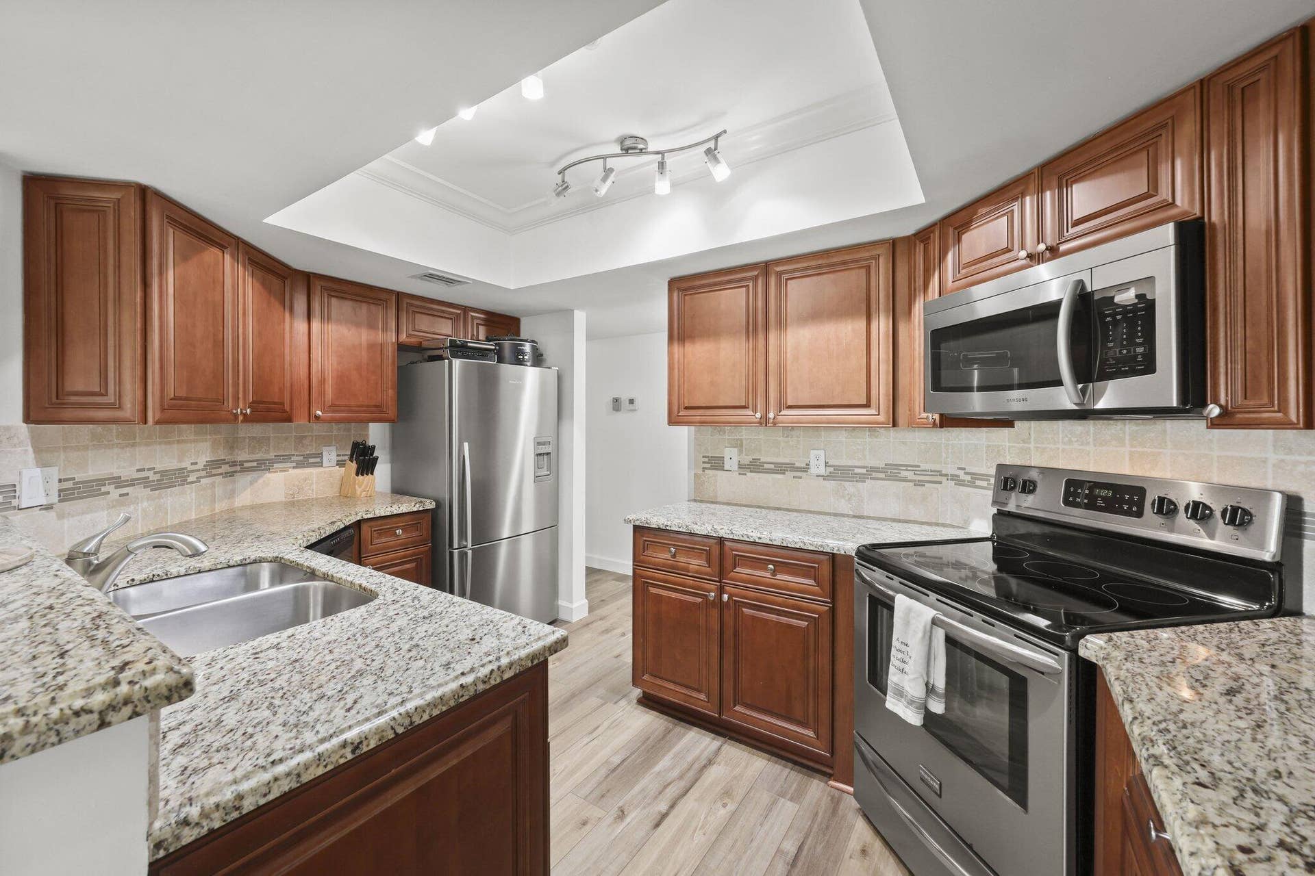 403 Sea Oats Drive, #B, Juno Beach, FL 33408 403 Sea Oats Drive - 12.jpg-SMALL