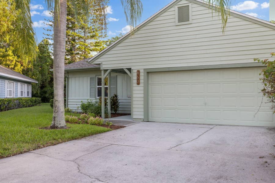 Property photo for 460 TAMARIND Place, Vero Beach, FL