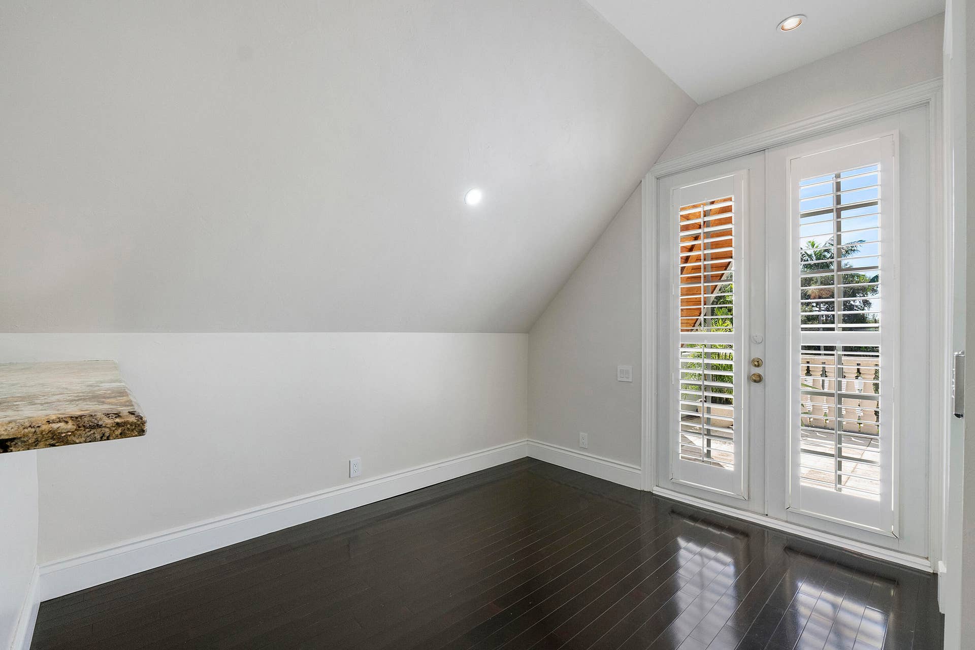 1107 Ne 2nd St_064