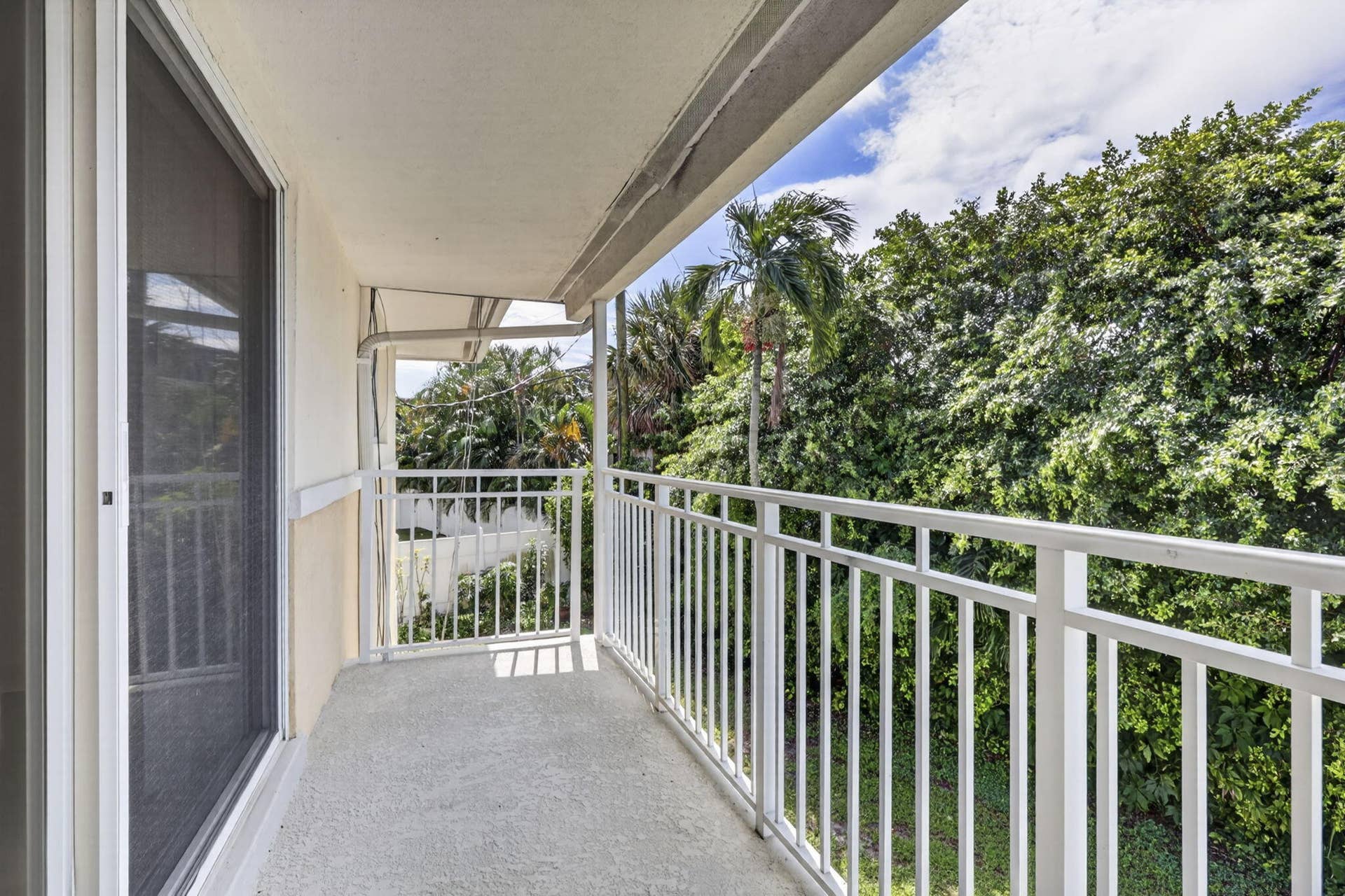 405 SOUTHWIND Drive, #4, North Palm Beach, FL 33408 020-BS1A4152