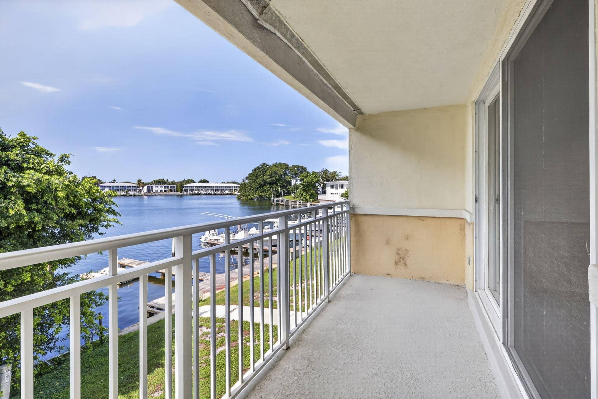 405 SOUTHWIND Drive, #4, North Palm Beach, FL 33408 022-BS1A4162